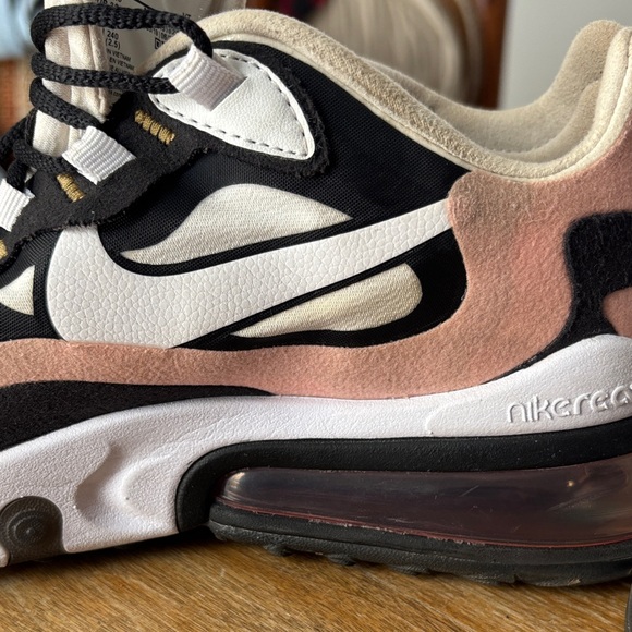Nike Air Max 270 React Black Coral - Picture 10 of 12